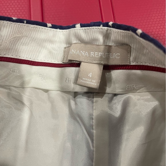 Banana Republic shorts , size 4🎁🎁🌺🌺🌺 - Picture 3 of 10